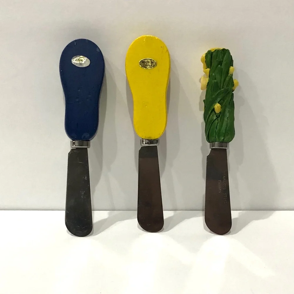 3 spreader knives